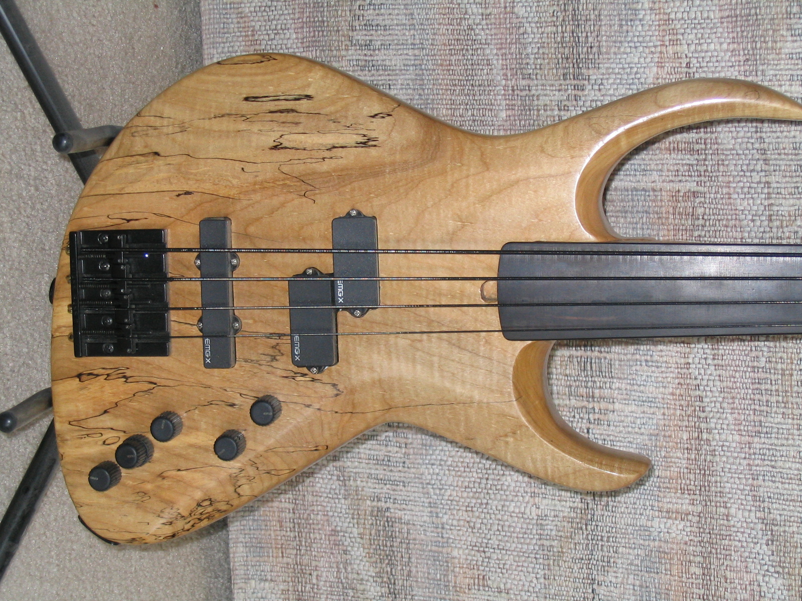 ScoopsBass2.jpg