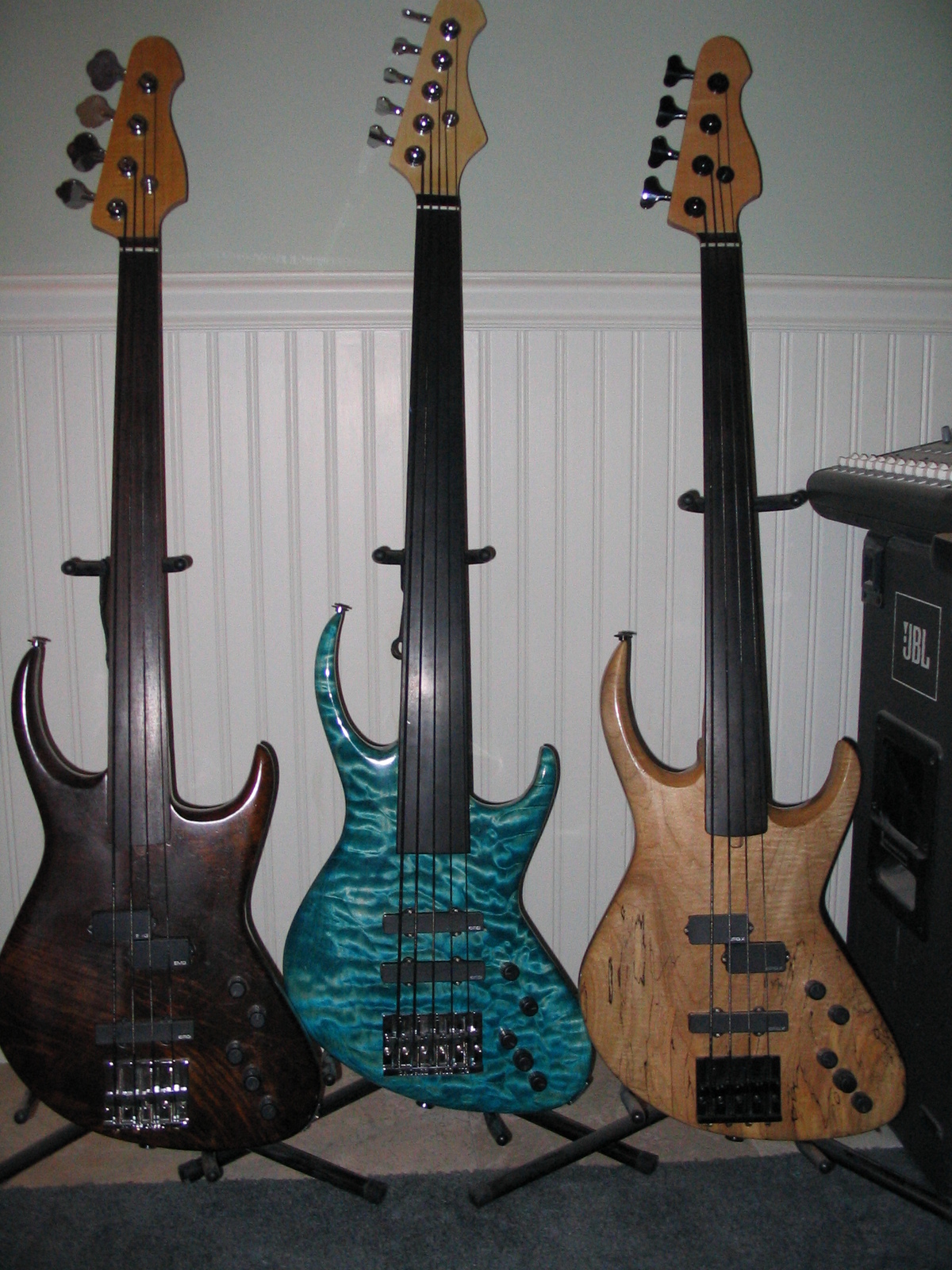 ScoopsBass4.jpg