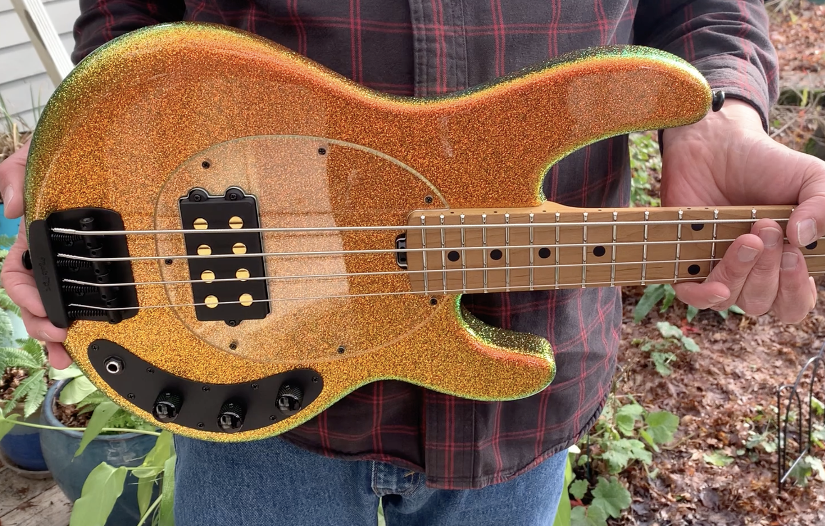 Short Scale Stingray Goldbar 1.png
