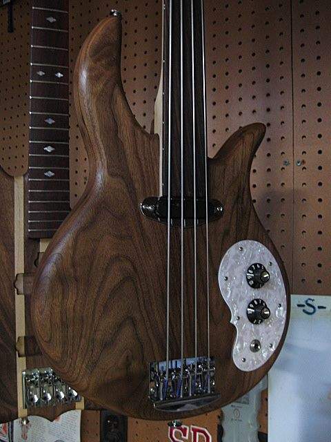 shortbass5.jpg