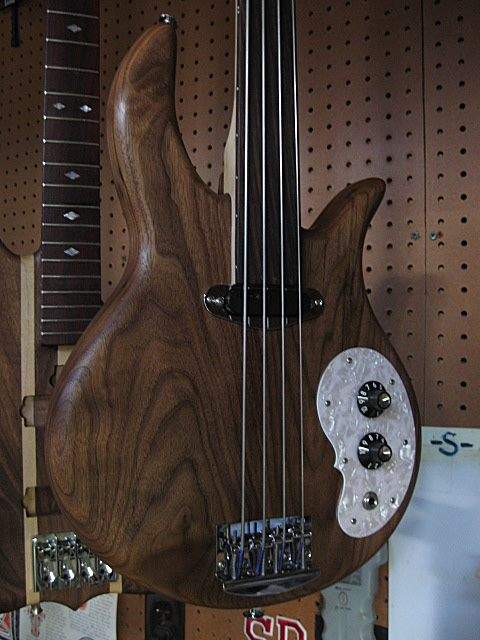 shortbass5.jpg