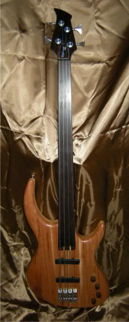 SignatureFretless2.jpg