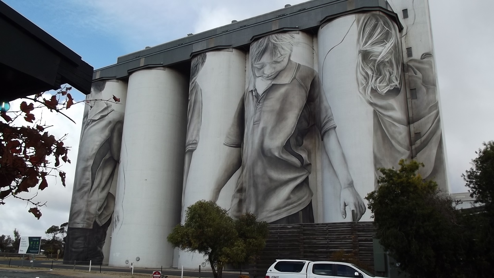 SILO ART.JPG