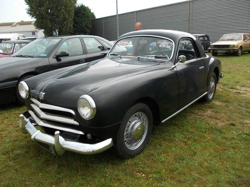 Simca 9 Sport Coupe 2.jpg