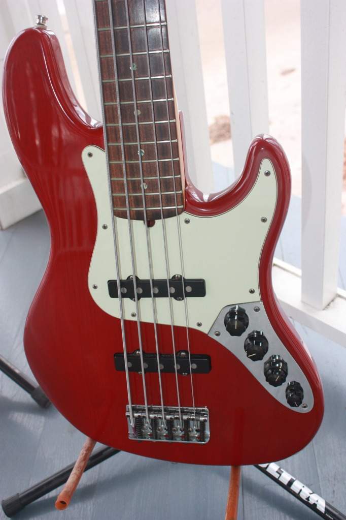 Single Pole peice jazz pickups.jpg