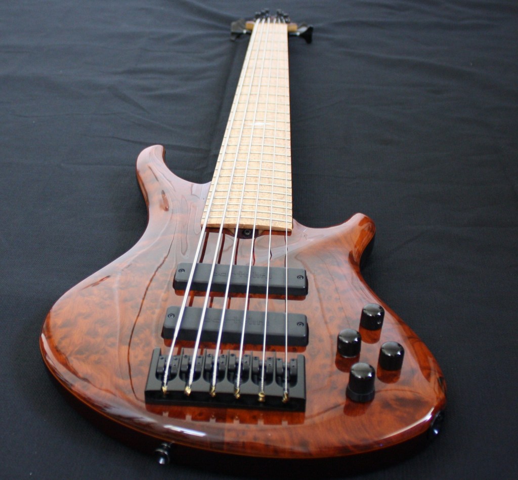 SKB30064654009.jpg