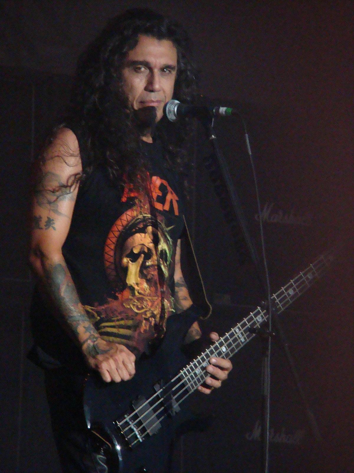 Slayer_-_Tom_Araya.jpg