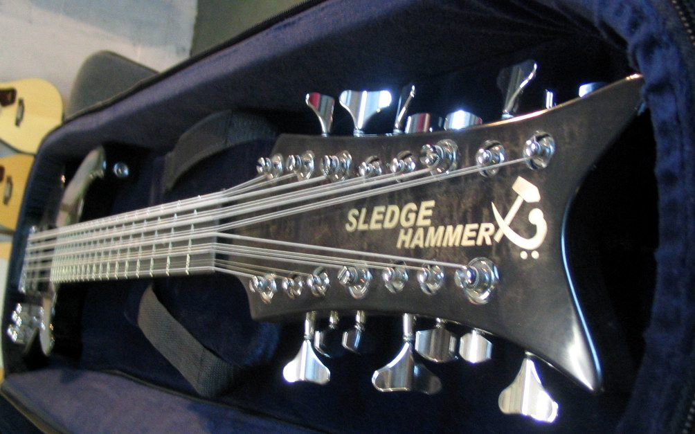 SLEDGEHAMMER_01.jpg