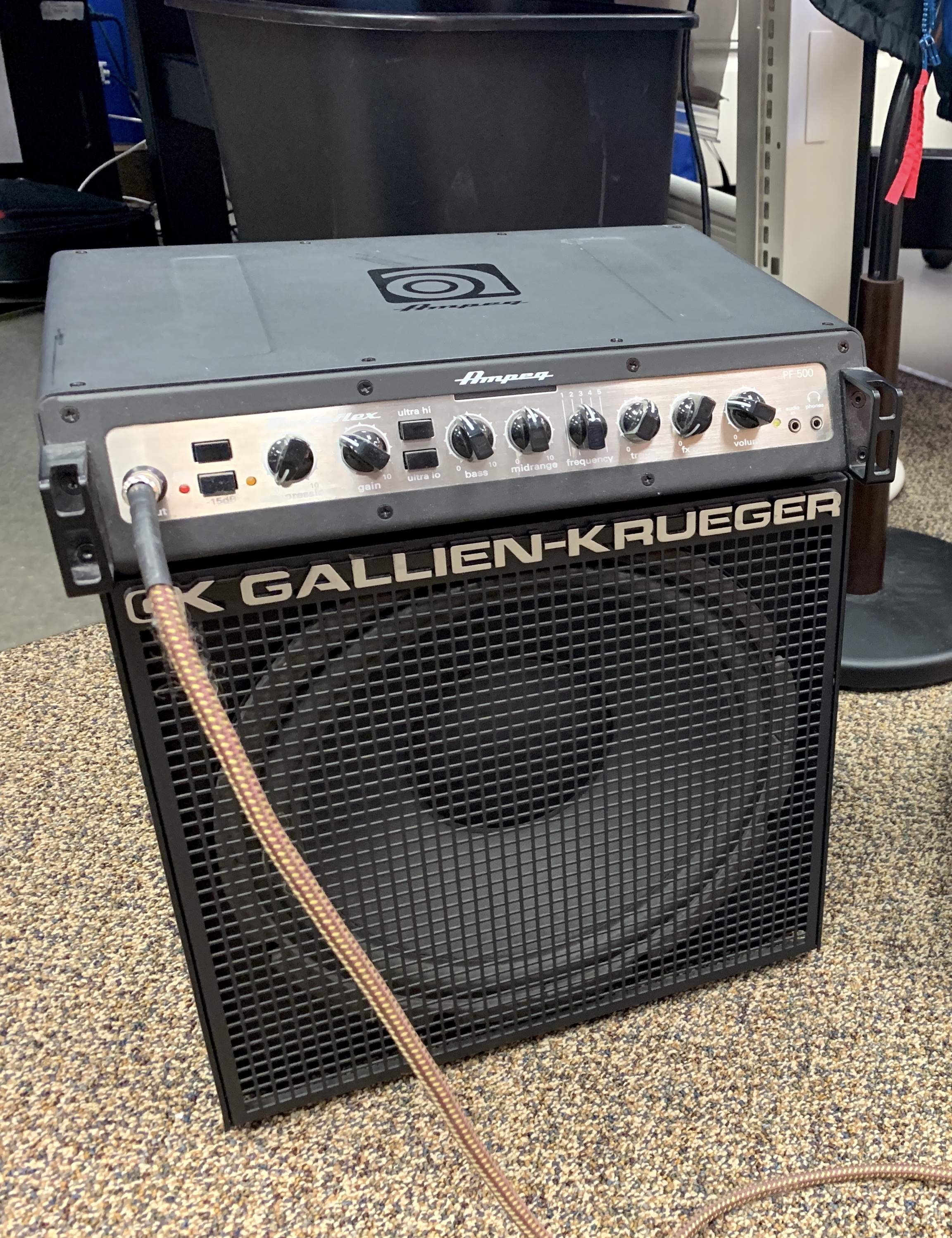 small_bass_amp.JPG
