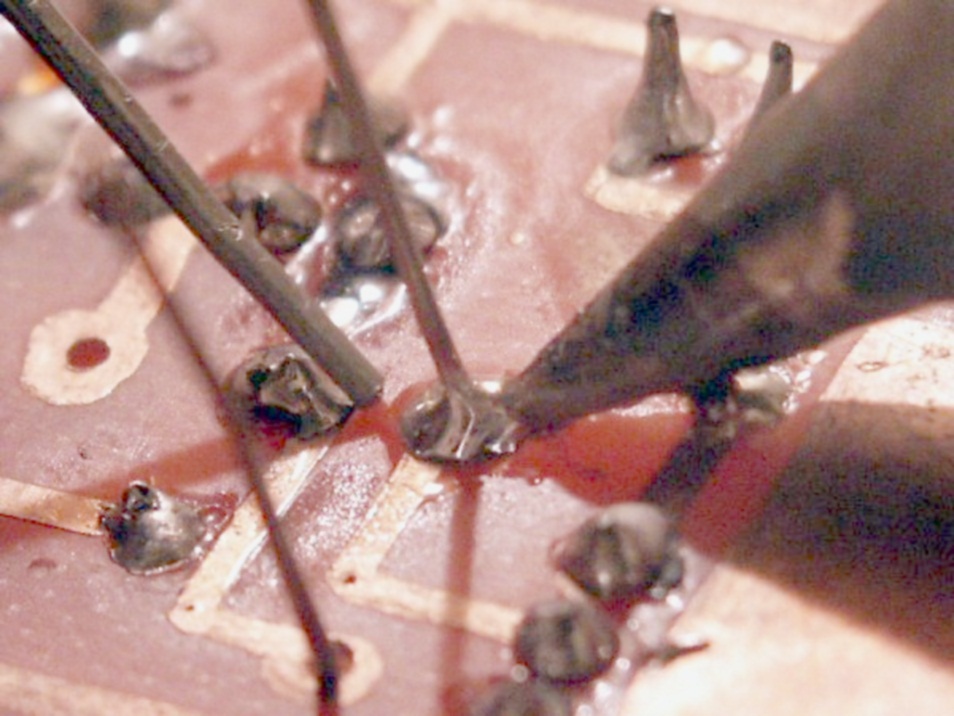 Soldering-PCB-b.jpg
