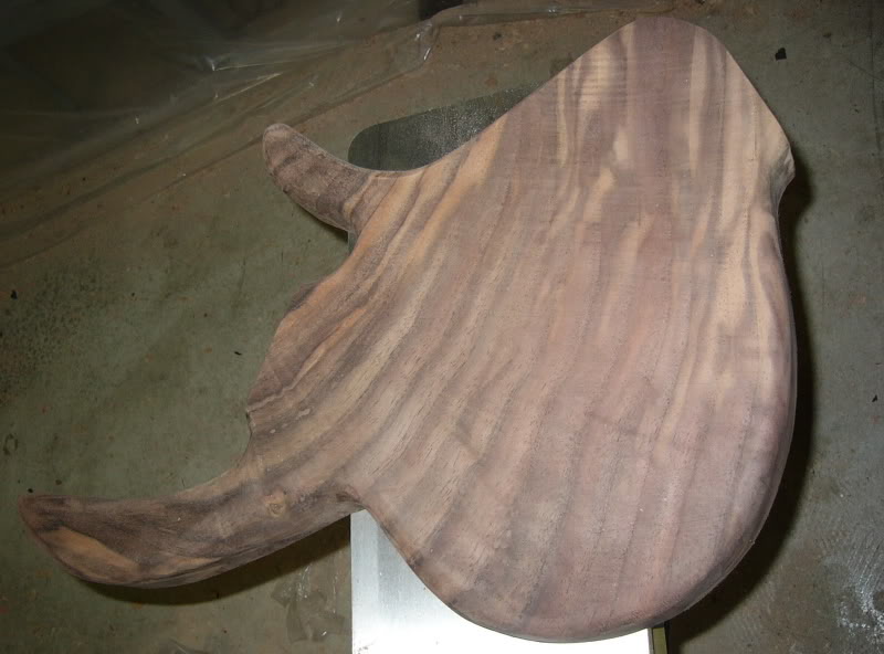solidwalnut1.jpg