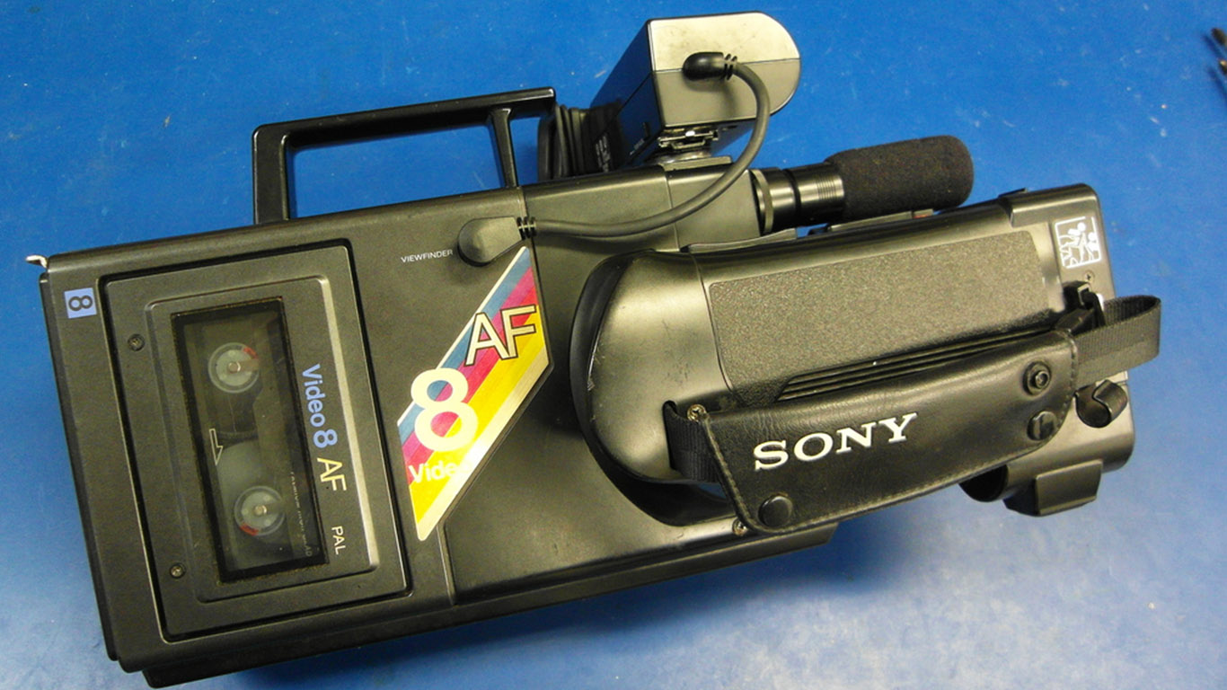 Sony-CCD-V8AF-ppcorn.jpg