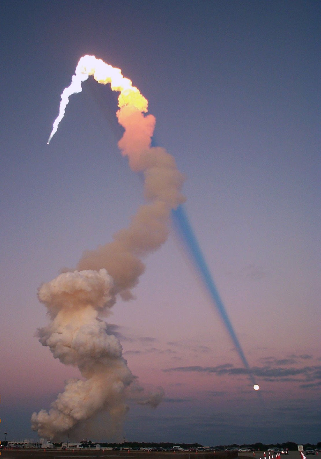 Space_Shuttle_launch_plume_shadow.jpg