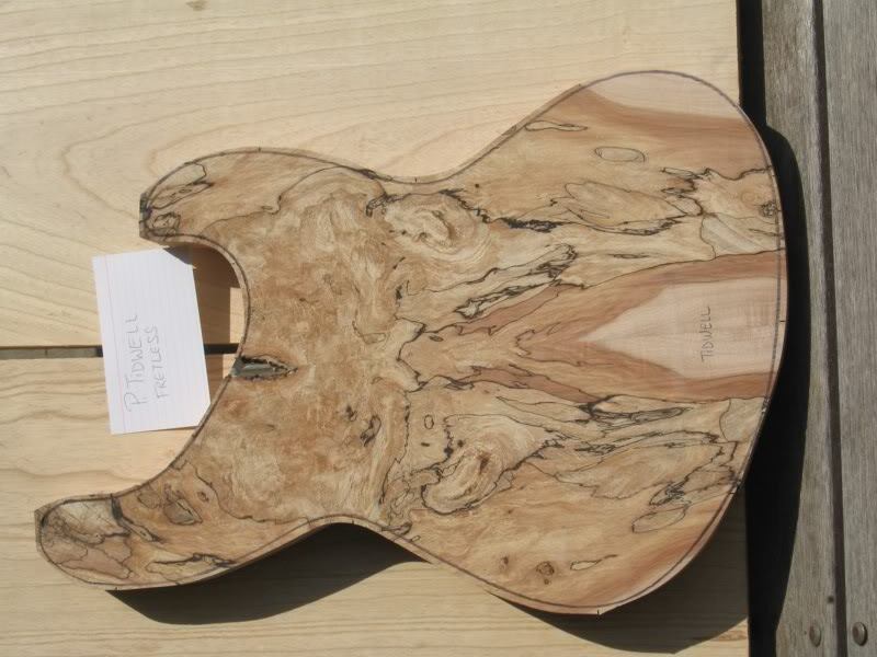 SpaltedMapelFretless_current083.jpg