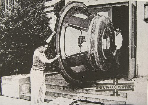 speakers.jpg