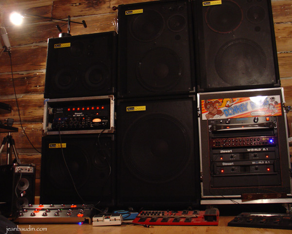 speakers.jpg