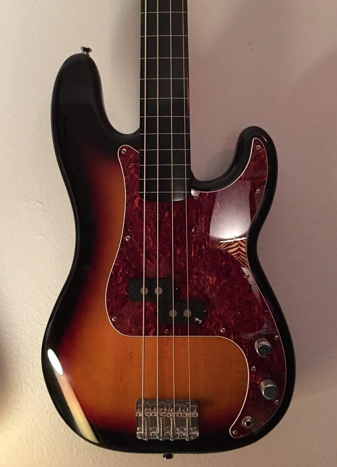 SQ FRETLESS 2.jpg