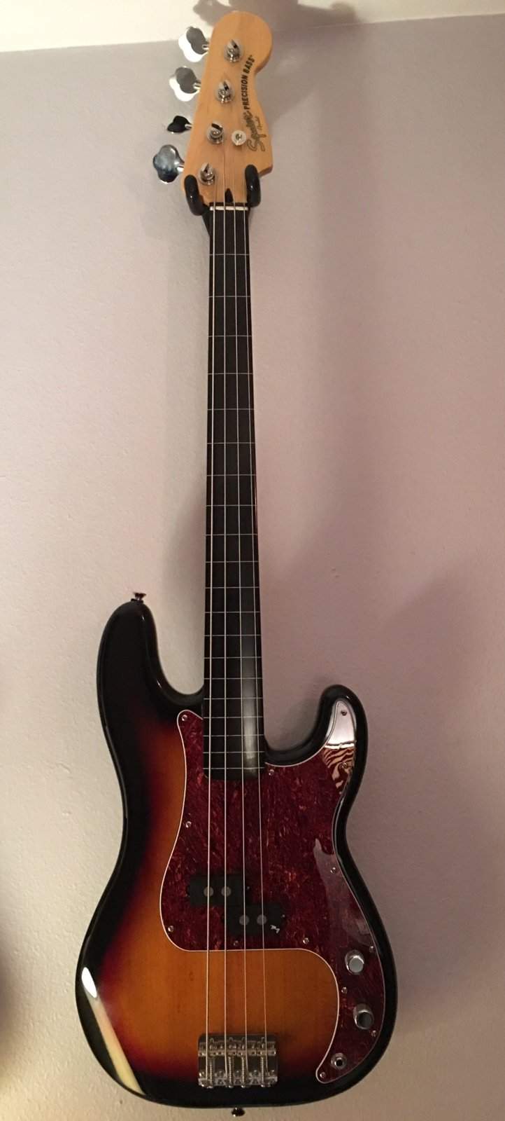 SQ FRETLESS.jpg