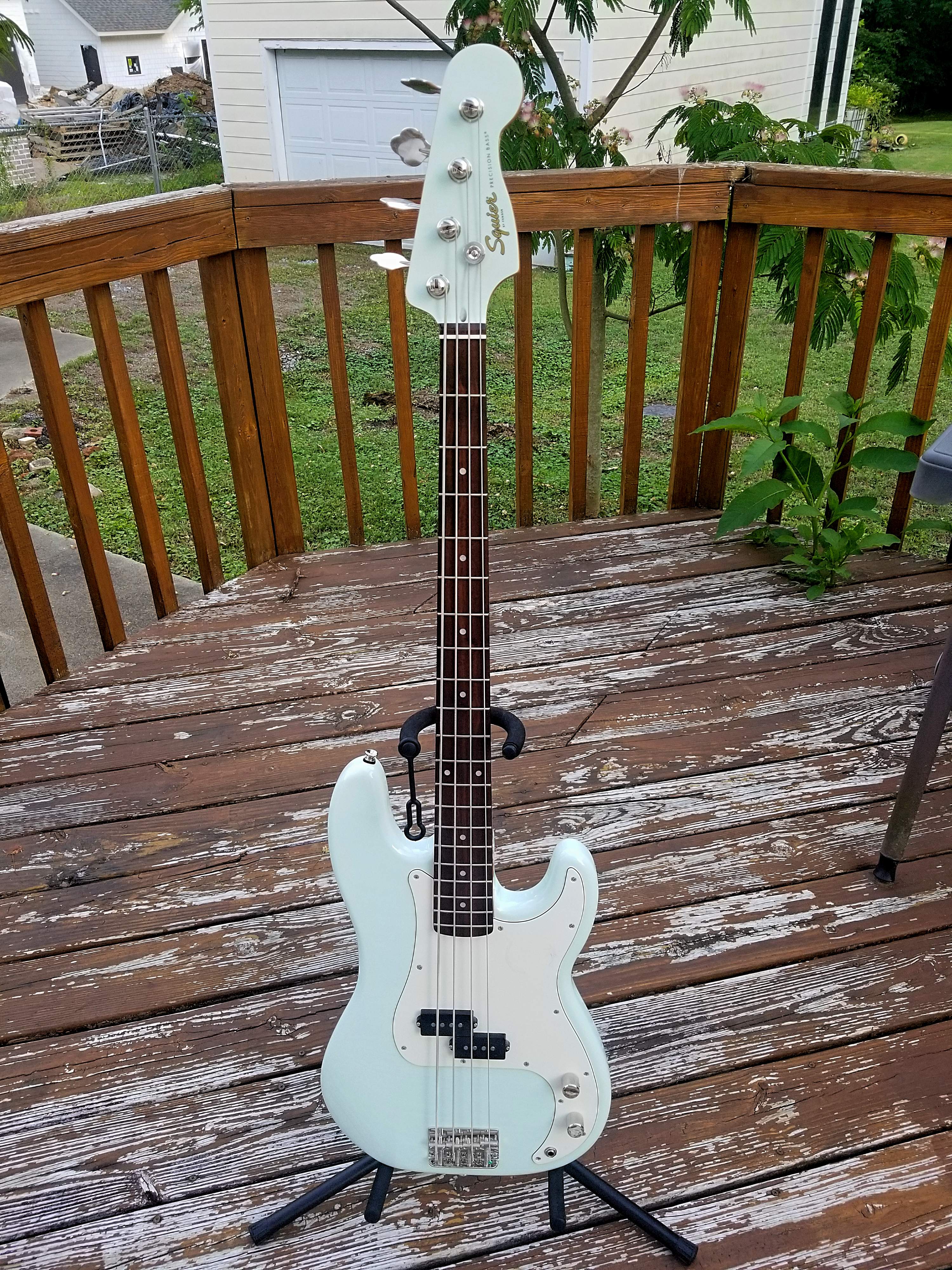 squier 2.jpg