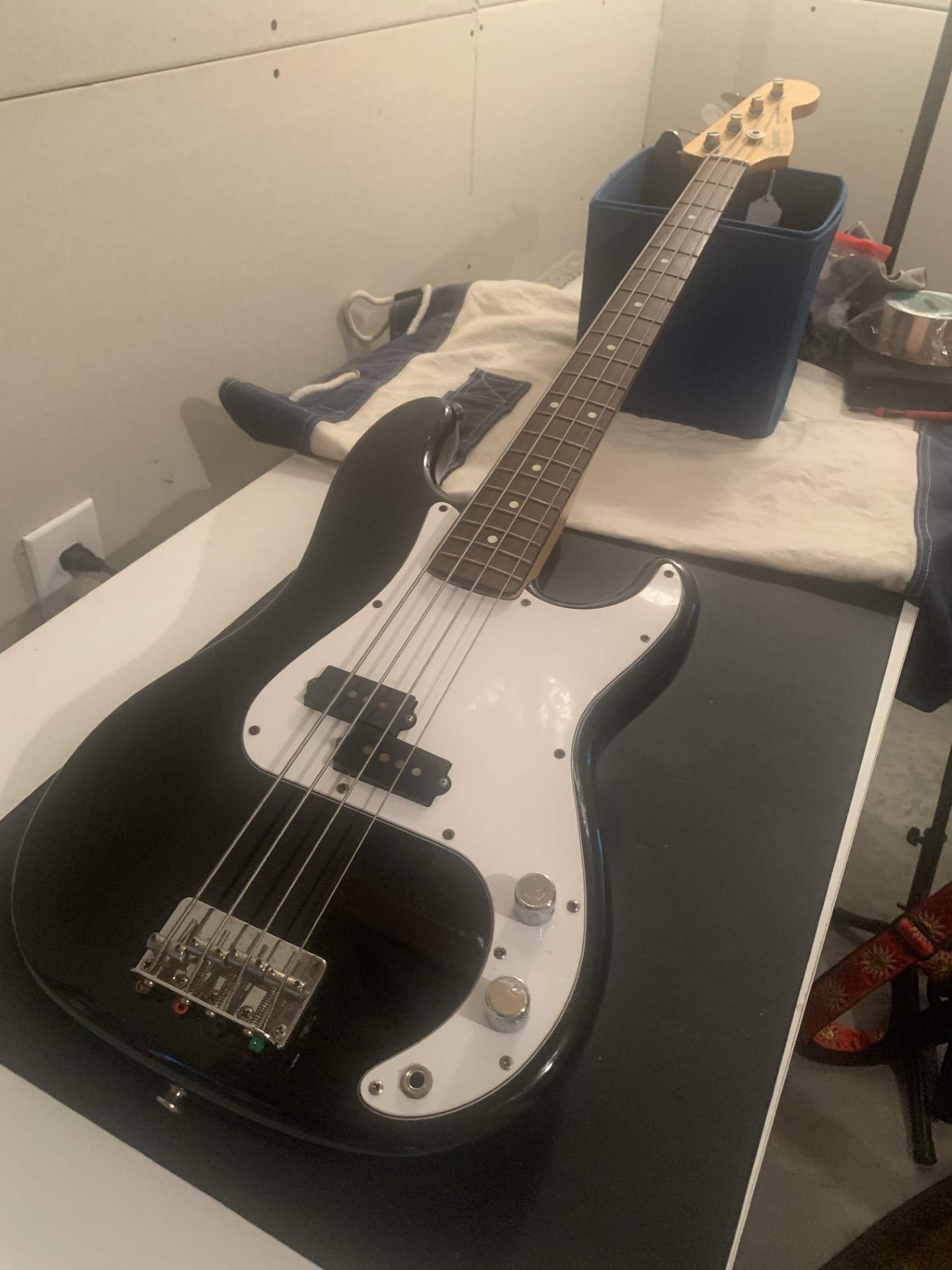 squier medium.jpg