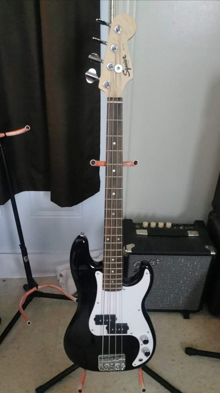 Squier-Mini-P-Black.jpg