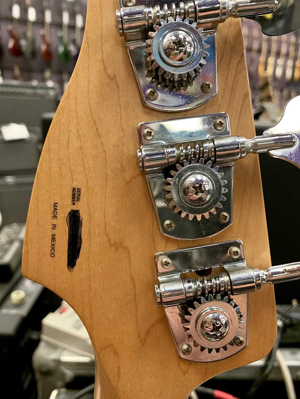Squier4.jpg