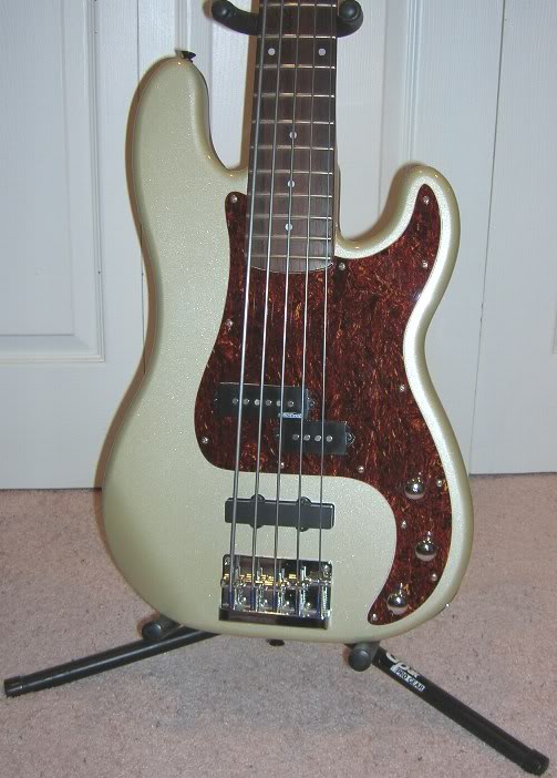 Squier_P-Special-5_updated_body.jpg