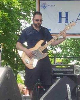 SquierBass.jpg