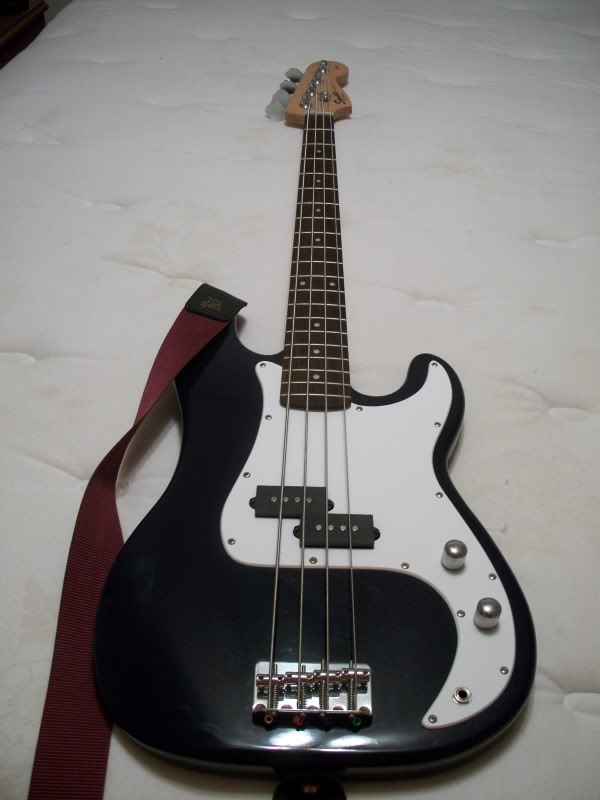 squierpbass.jpg