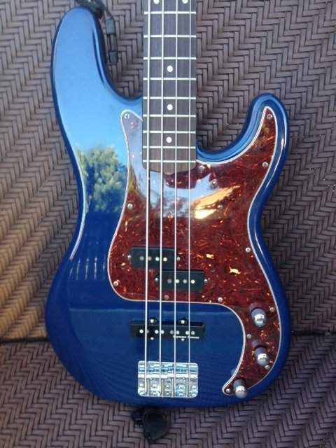 SquierPbassspecial2.JPG