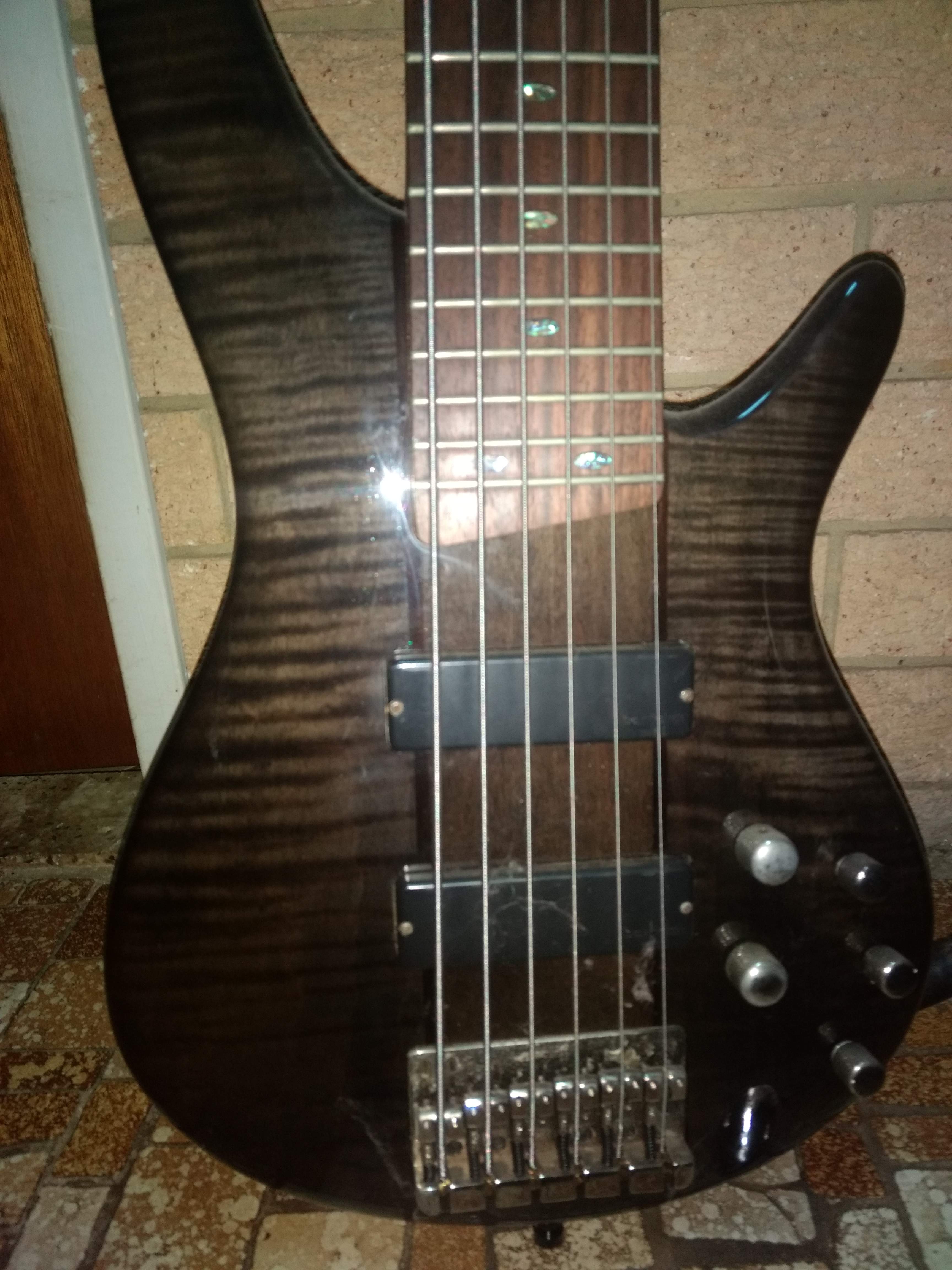 SR706 body.jpg