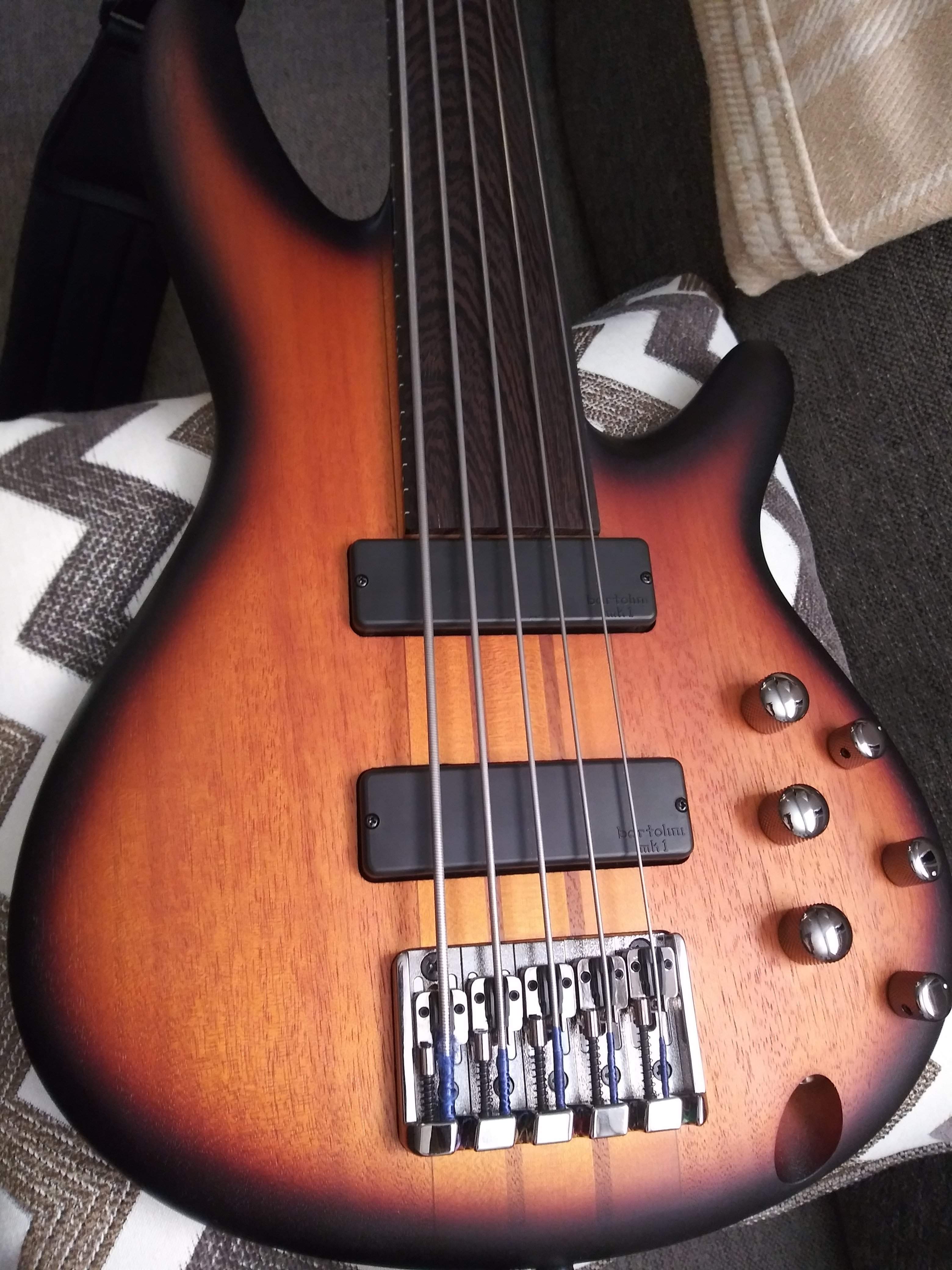 srf705.jpg