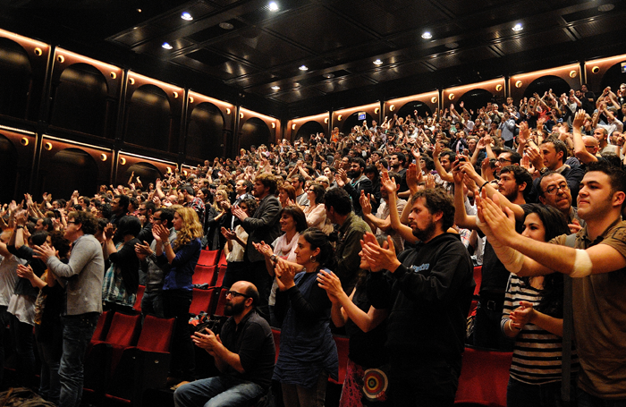 standing-ovation.png