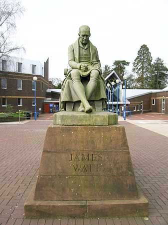 statue-heriot-watt.jpg