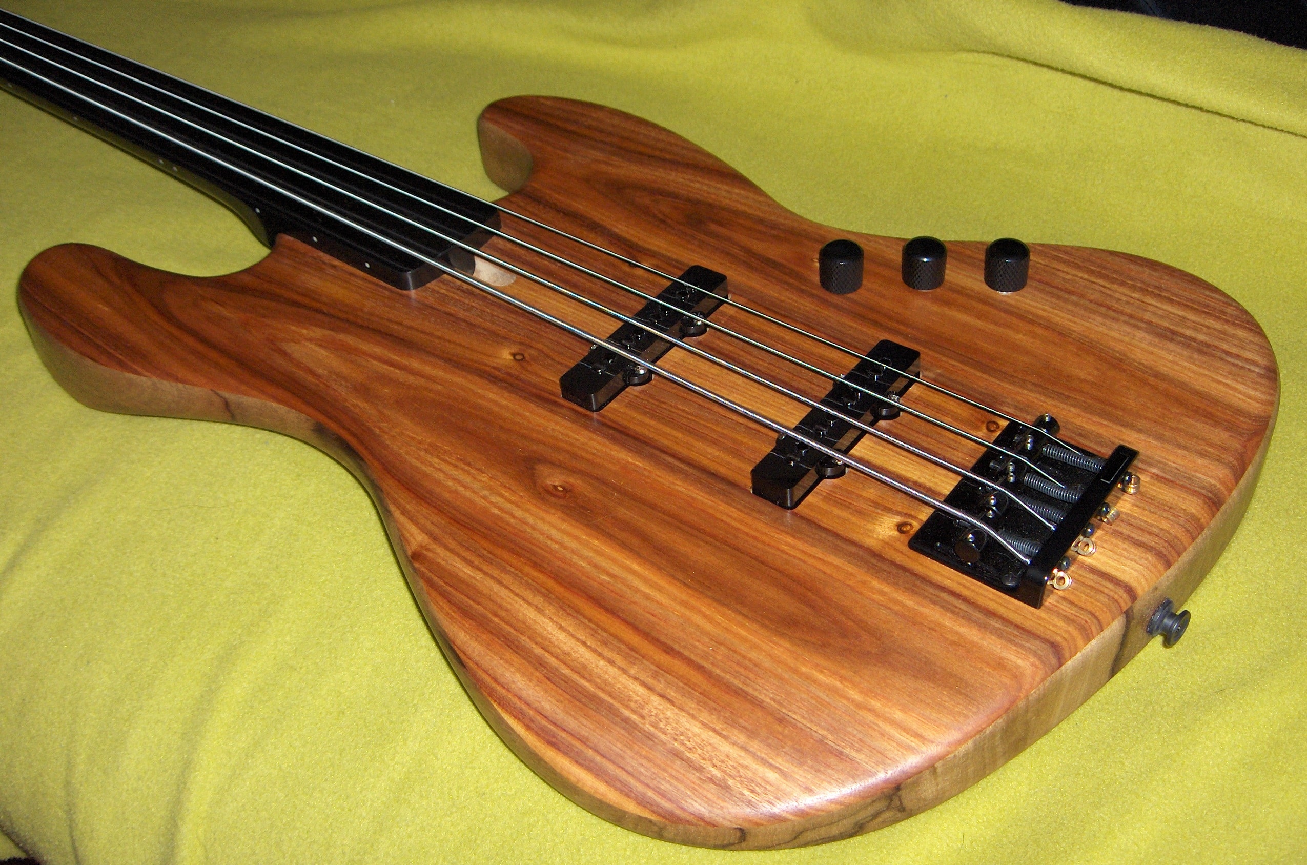 Status-Warmoth-body.jpg
