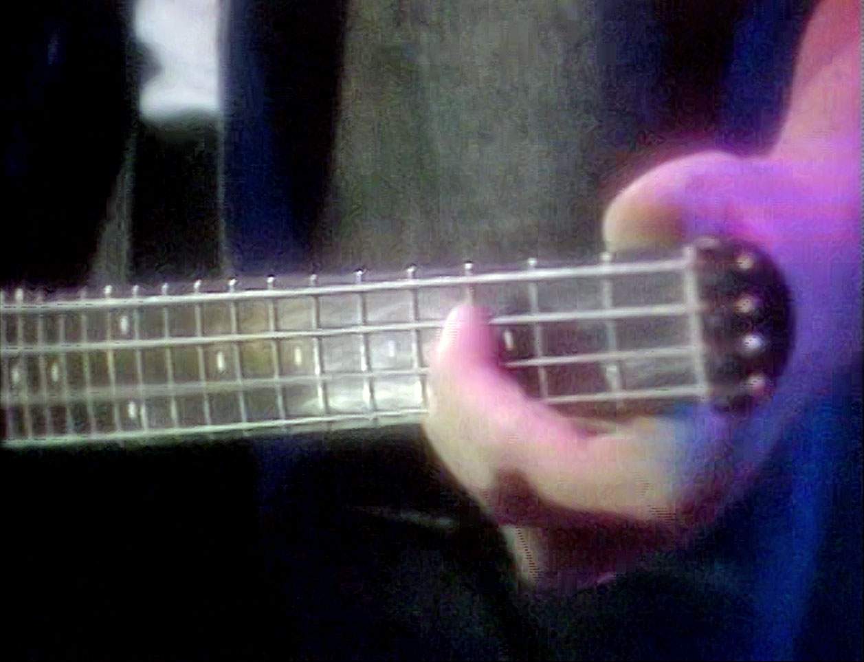 Steinberger_L2,_Black_2.jpg