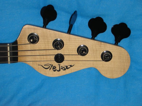 stejazz_headstock_apres.jpg