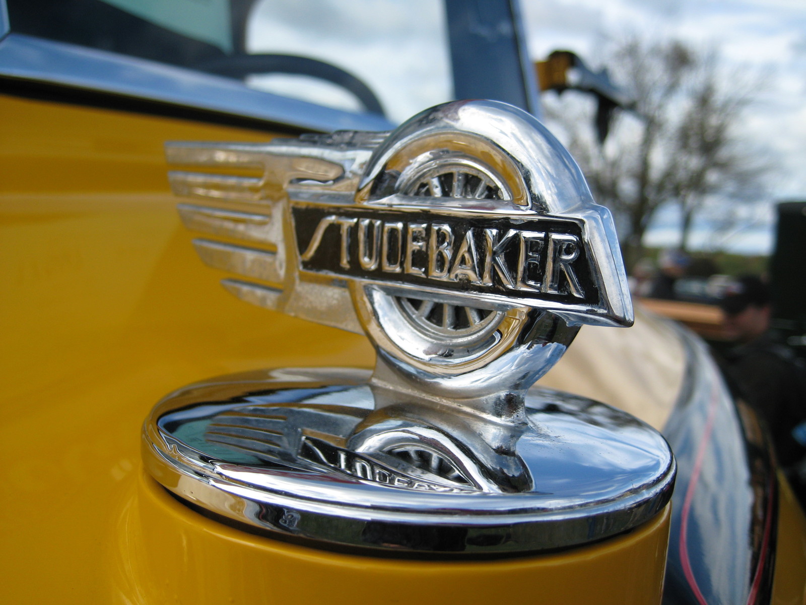 studebaker_hood-ornament.jpg
