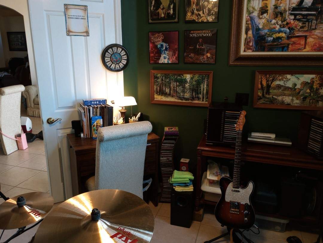 Studio01a.jpg