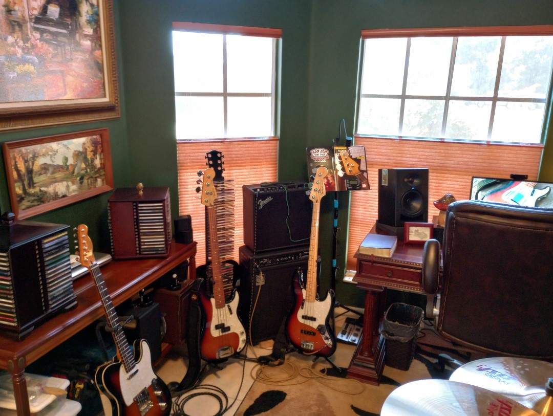 Studio01b.jpg