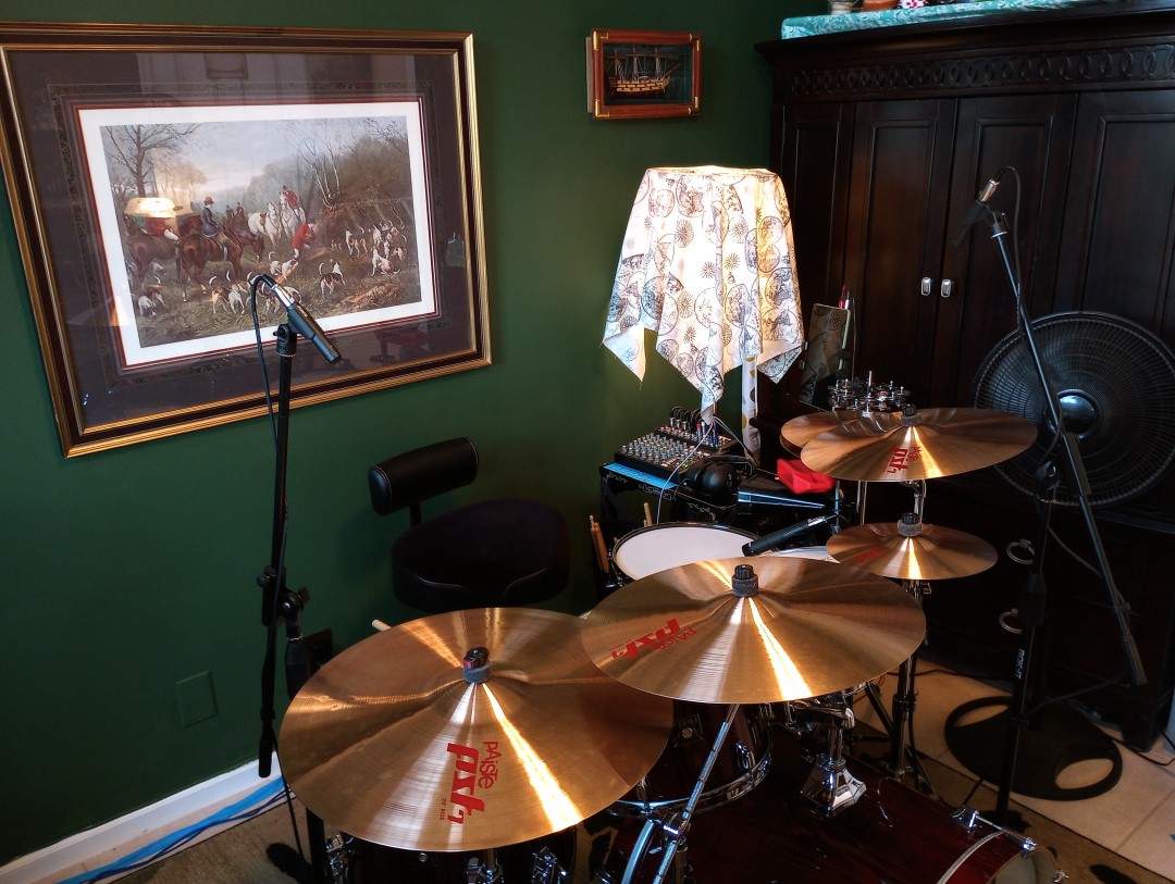 Studio04.jpg