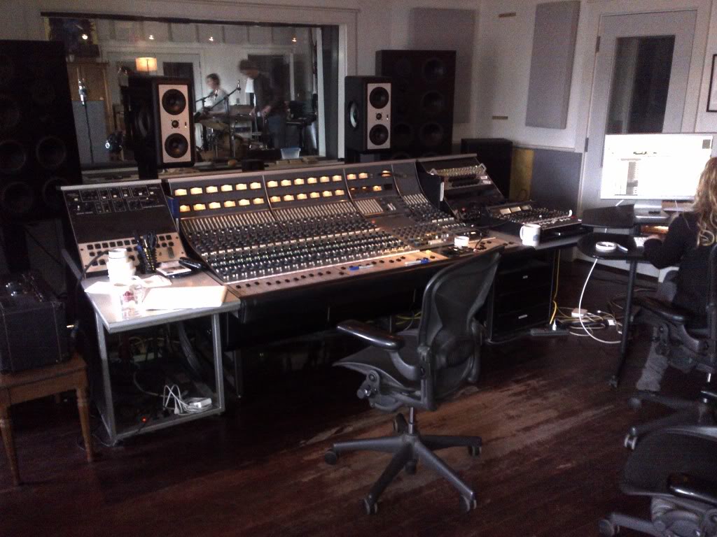 studioashx.jpg