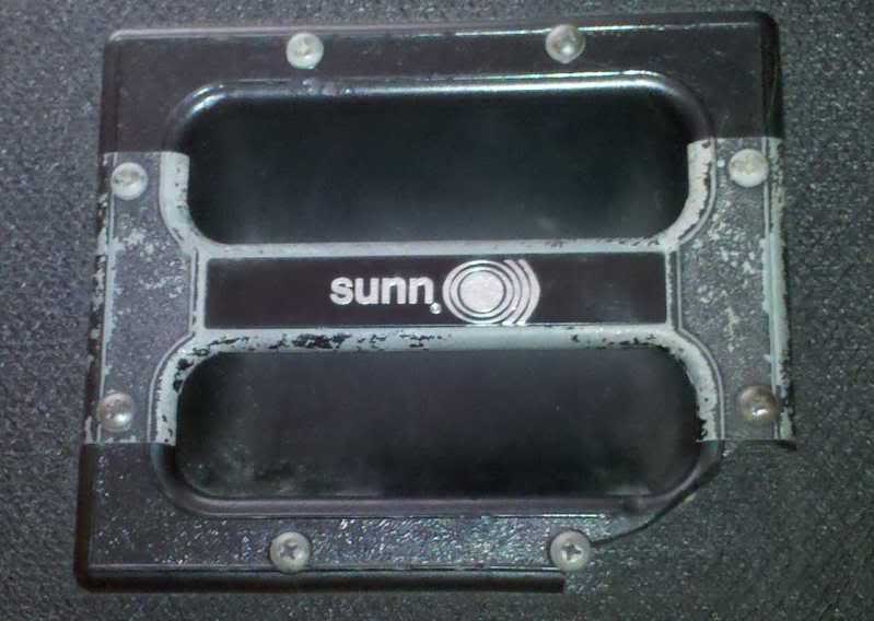SunnBrokenHandle.jpg