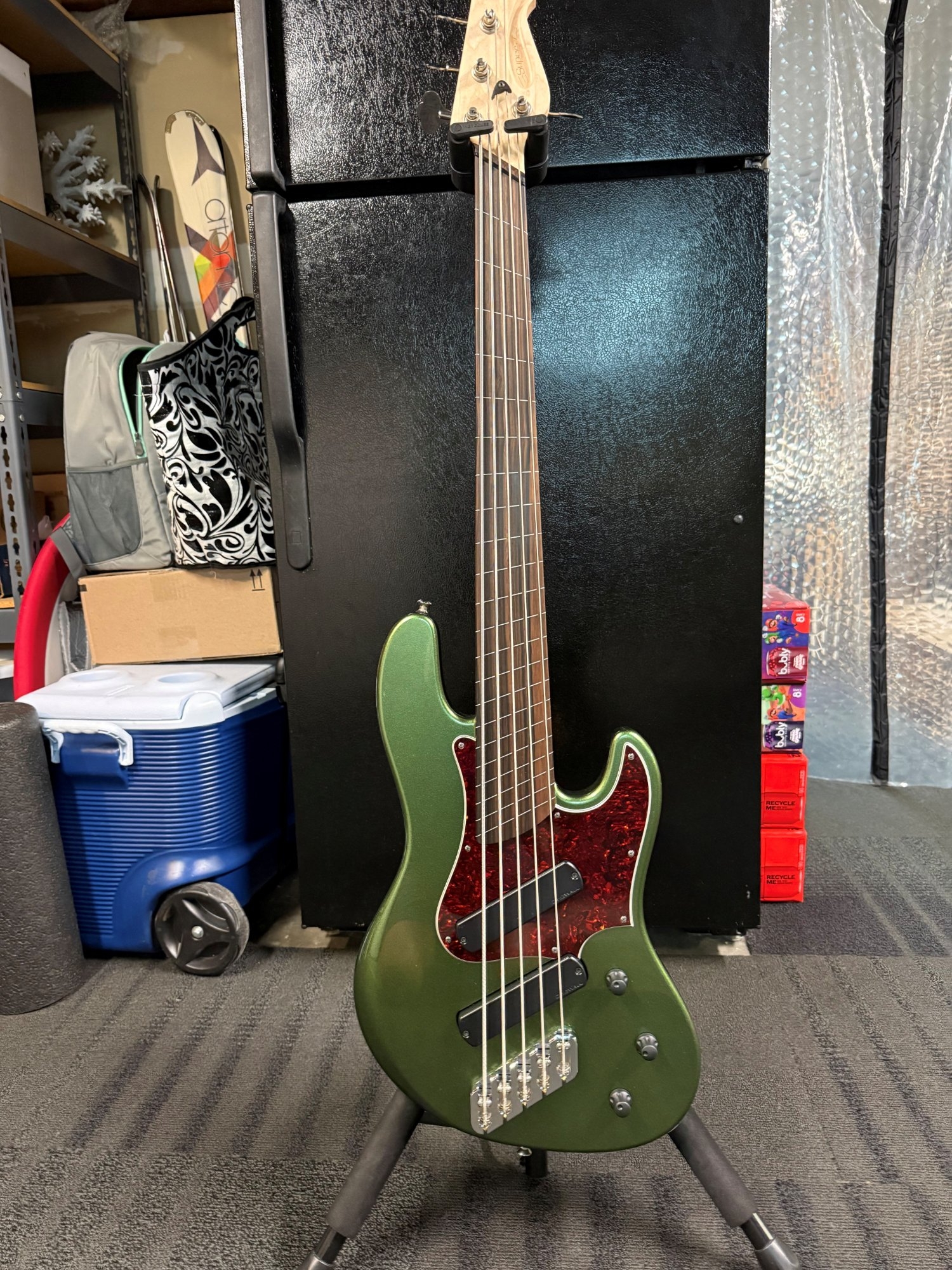 Super J Fretless Full.jpg