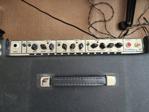 Tech 21 Trademark 60 Control Panel.jpg
