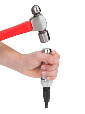 tekton-impactscrewdriver-use-sm.jpg