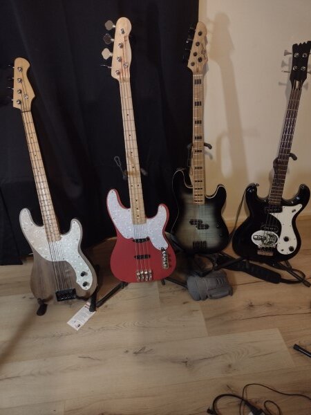 Tele JB (2) (Custom).jpg
