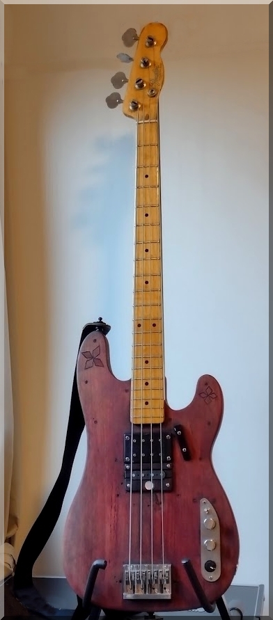 TeleBass.jpg