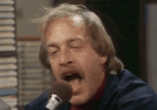 tenor.gif