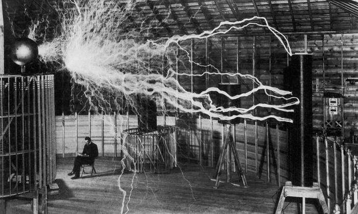 TESLA_.jpg